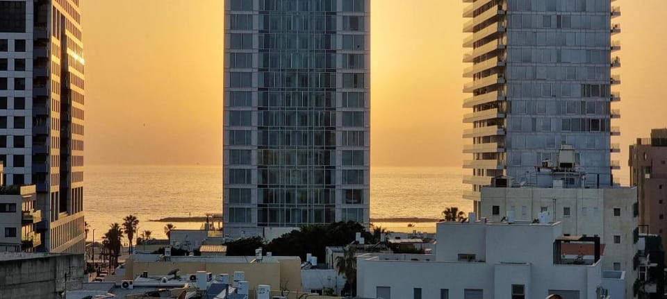 BnBIsrael apartments - Ben Yehouda Obsidian Apartment in Tel Aviv-Yafo