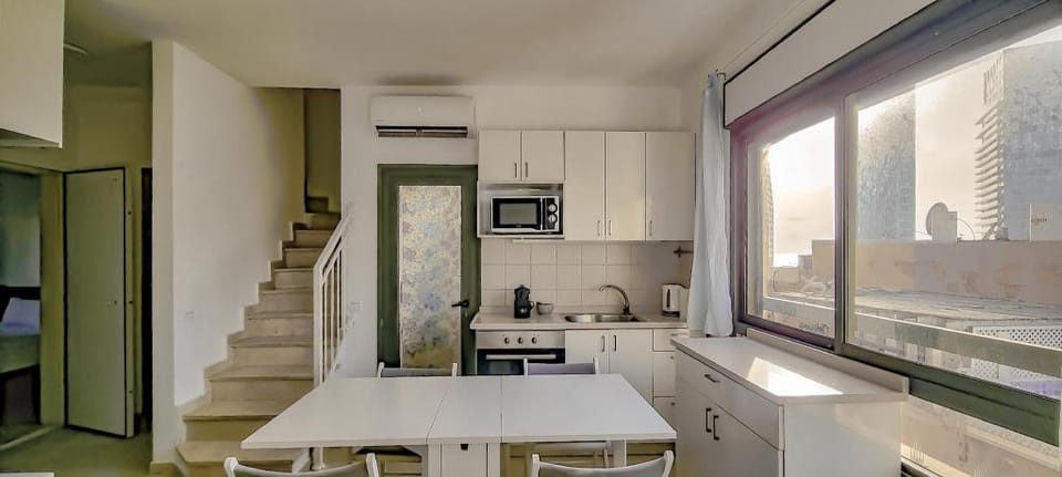 BnBIsrael apartments - Ben Yehouda Obsidian Apartment in Tel Aviv-Yafo
