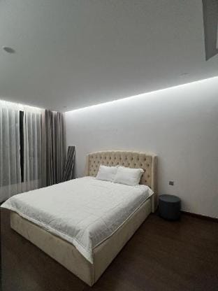 24h House Apartment in Laos