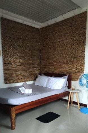 Blue Gate Homestay Studio room 1st fl with balcony Apartment in General Luna