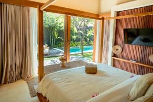 Tulip 1 BR Villa with Private Pool DH18 Villa in Pemenang