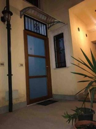 Little house of Grandpa Antonio Apartment in Palermo