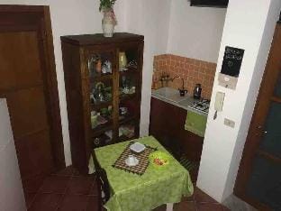 Little house of Grandpa Antonio Apartment in Palermo