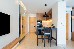 Cozy apartments with lake views in Laguna Apartment in Choeng Thale