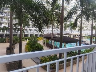 Shell Residence Big Balcony Pool View Apartment in Pasay