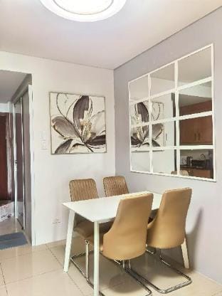 Shell Residence MOA View with Balcony Big Cut Apartment in Pasay