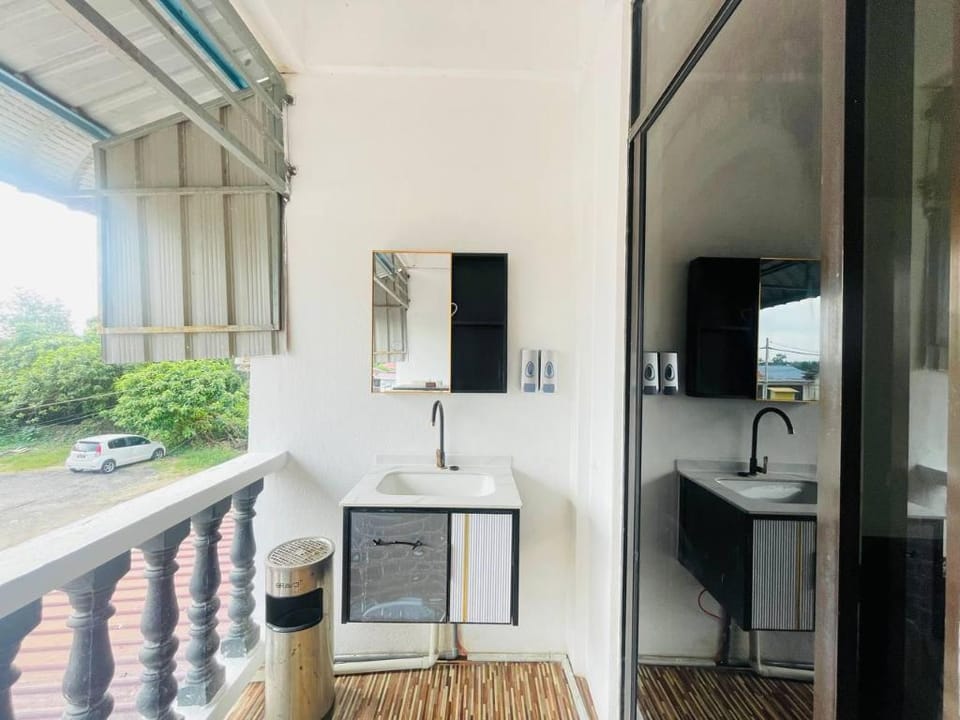 Hotel and Homestay Four Friends Tanah Merah Hotel in Malaysia