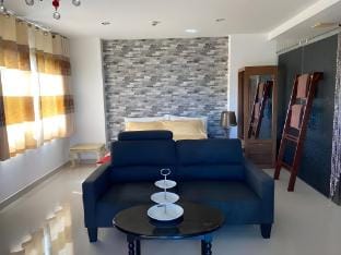 Art on the Beach by the Sea Apartment in Chon Buri Changwat