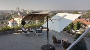 Stylish 2BR with Pool&Sauna Apartment in Vientiane