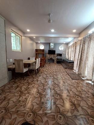 ROARER MANOR  Vacation rental in Uttarakhand