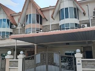 BUTTERWORTH RAJA UDA RAYA HOMESTAY Vacation rental in Penang