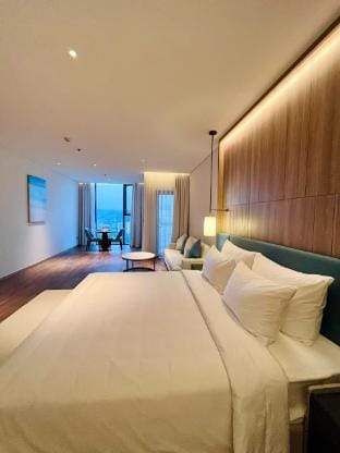 Căn hộ À La Carte Hạ Long City View Apartment in Laos