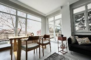 Wonder Homes - Stylish 4BR Flat, Terrace, Sea View Apartment in Istanbul