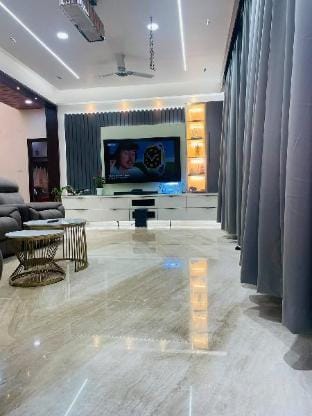Luxurious Garden view Duplex in Hyderabad Villa in Hyderabad