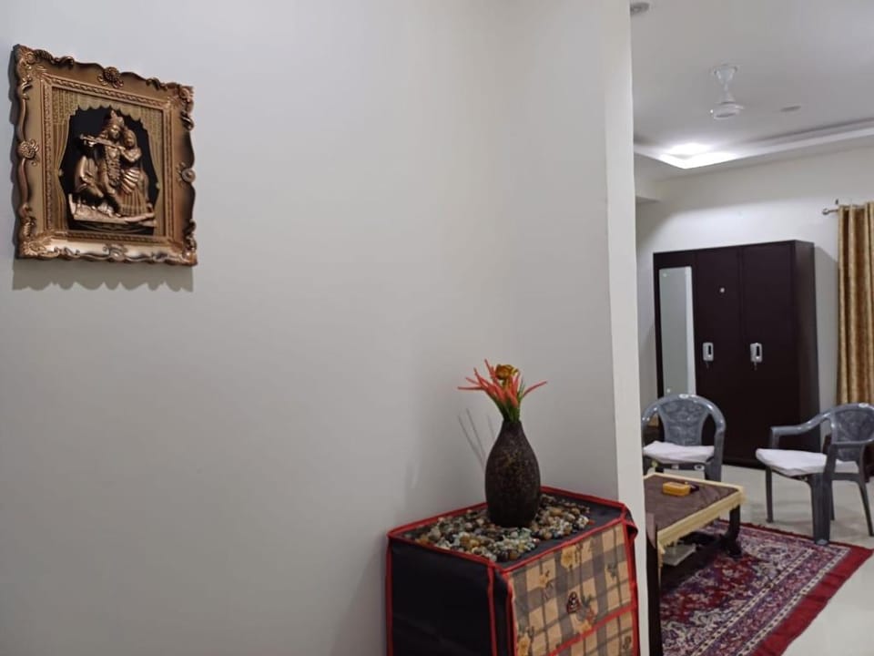 Entire Flat in Dehradun, 3 rooms & 2 double beds Apartment in Dehradun