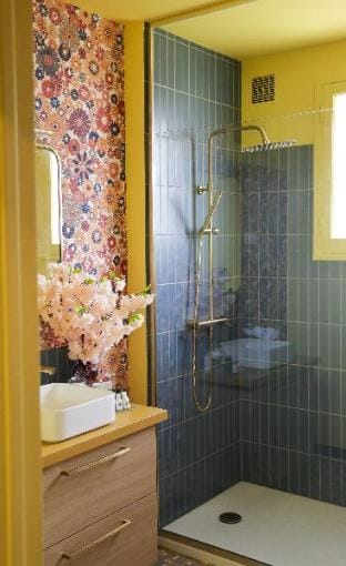 DIVAS 1970 gîte seventies spa détente sauna  Vacation rental in Centre-Val de Loire