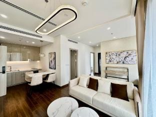 Milan Housing- Masterise 2brt view lake/pool Apartment in Laos