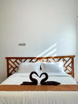 Ezyhouz @ IMAGO/ Luxury 3BR with GardenPoolBalcony Apartment in Kota Kinabalu