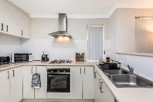 Serene Oasis - 3 Bedroom Getaway Vacation rental in Perth