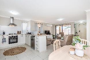 Serene Oasis - 3 Bedroom Getaway Vacation rental in Perth
