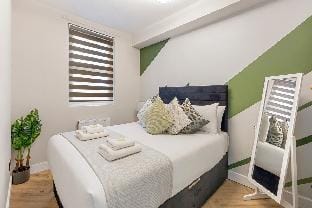 Summer Fun| 2 bed Luxury flat | Battersea Vacation rental in London