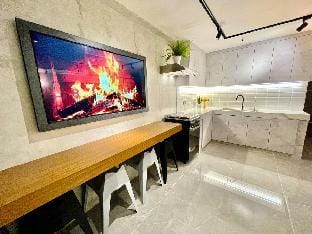 Obie's Prime Suite w Videoke Vacation rental in Quezon City
