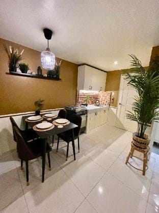Hunter’s 2-Bedroom Deluxe Home by Planeta Vergara Vacation rental in Quezon City