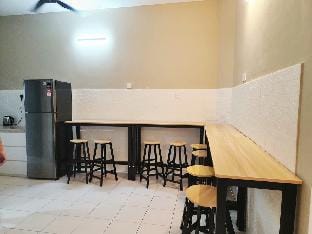 Ipoh Menglembu lohas 4br3bath/ 14 pax Vacation rental in Ipoh