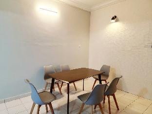 Ipoh Menglembu lohas 4br3bath/ 14 pax Vacation rental in Ipoh