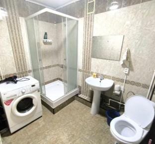 Комфортная квартира Турусбекова/Фрунзе  Apartment in Almaty Region, Kazakhstan