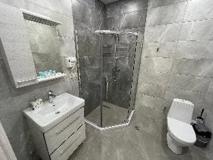 Light Flat Apartment in Batumi