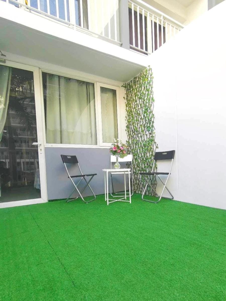 Shell Residence Big Balcony Family Room Apartment in Pasay