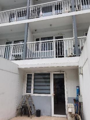 Shell Residence Big Balcony Family Room Apartment in Pasay