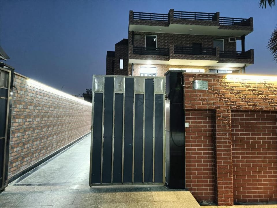 Swastika Homes Near Wave City Center Noida Hotel in Noida
