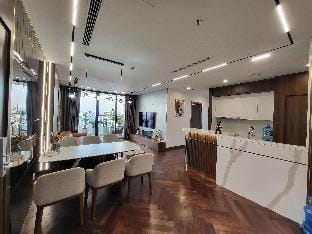 Căn hộ Vinhomes Skylake Phạm Hùng Apartment in Laos