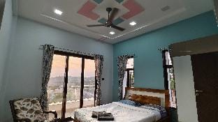 Fabulous lake view from property is awesome  Villa in Maharashtra