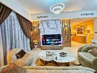 Full Burj Khalifa LED & Full Fountain view 3+maid Apartment in Dubai