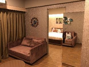 WEEKEND ADDRESS POOL VIEW SUITE ROOM OPP AIRPORT Apartment in Gujarat