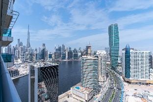 Burj Khalifa View I High Floor I Great Location Apartment in Dubai