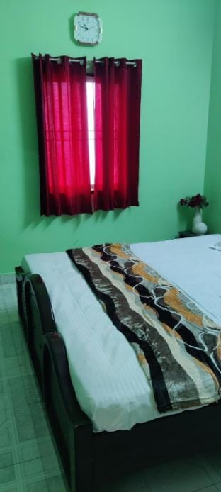 Nithilagam Temple & Mountain View Home Apartment in Tamil Nadu