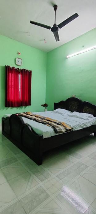 Nithilagam Temple & Mountain View Home Apartment in Tamil Nadu