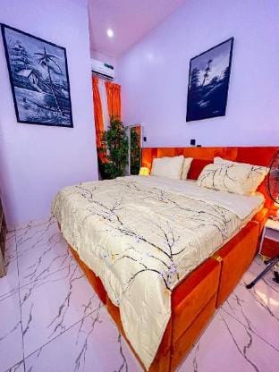 Luxurious 4/3 Bedrooms Duplex Home with WaterView Vacation rental in Lagos, Nigeria
