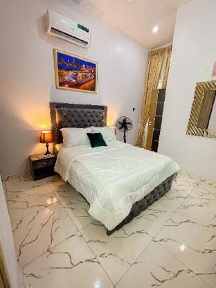 Luxurious 4/3 Bedrooms Duplex Home with WaterView Vacation rental in Lagos, Nigeria