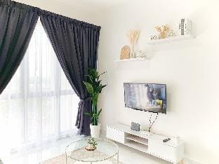 Netflix 2 Bedroom Troika Kota Bharu Homestay 1812 Apartment in Malaysia
