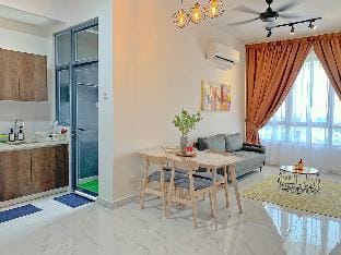 Netflix Two Bedroom Troika Kota Bharu Homestay 182 Apartment in Malaysia