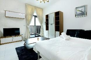 Brown Stone Holiday Homes Glamz Apartment in Dubai