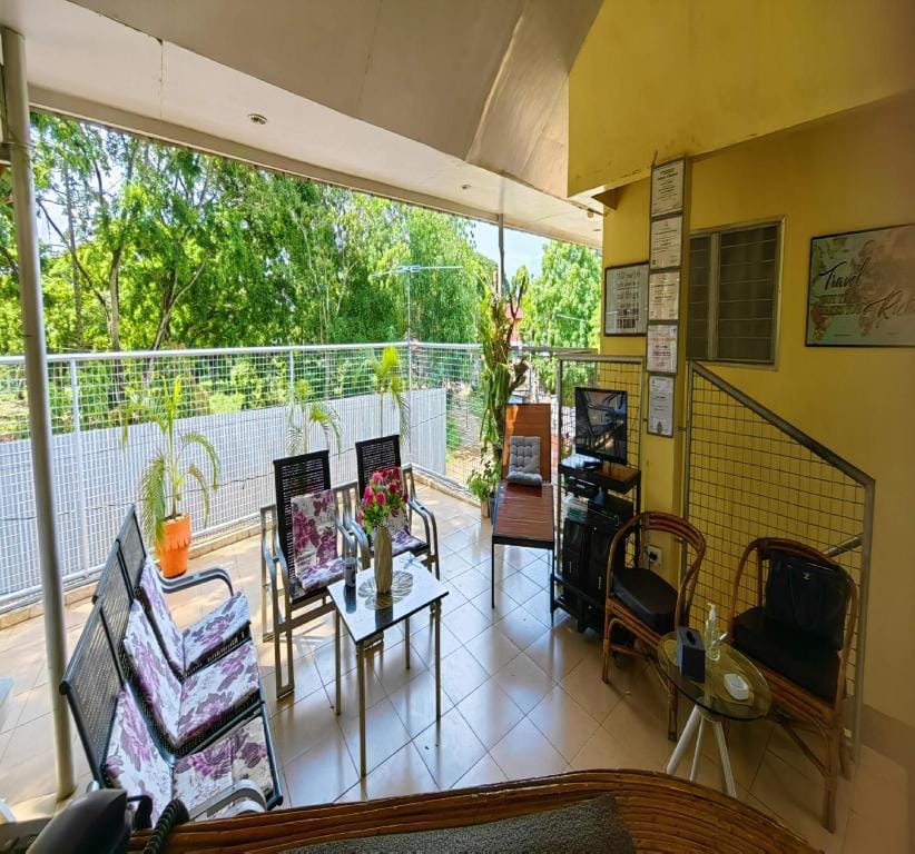 OYO 1099 Las Residencias Bed and Breakfast Hotel in Manila City