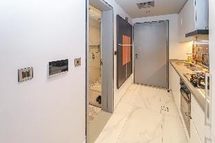 City Centre, Close to Dubai Mall I Great Amenities Apartment in Dubai