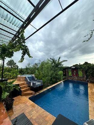 Lil ubud cileungsi with jacuzzi Villa in West Java