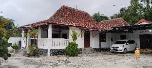 Joglo Sempu Homestay Jogja Vacation rental in Special Region of Yogyakarta